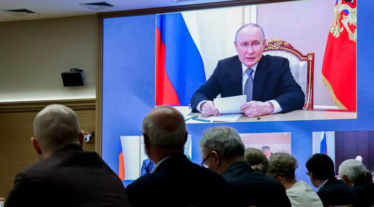 Vladimir Putin se adresează prin legătură video membrilor Consilului Prezidențiale pentru Dezvoltare a Societății Civile și Drepturile Omului Foto: Profimedia