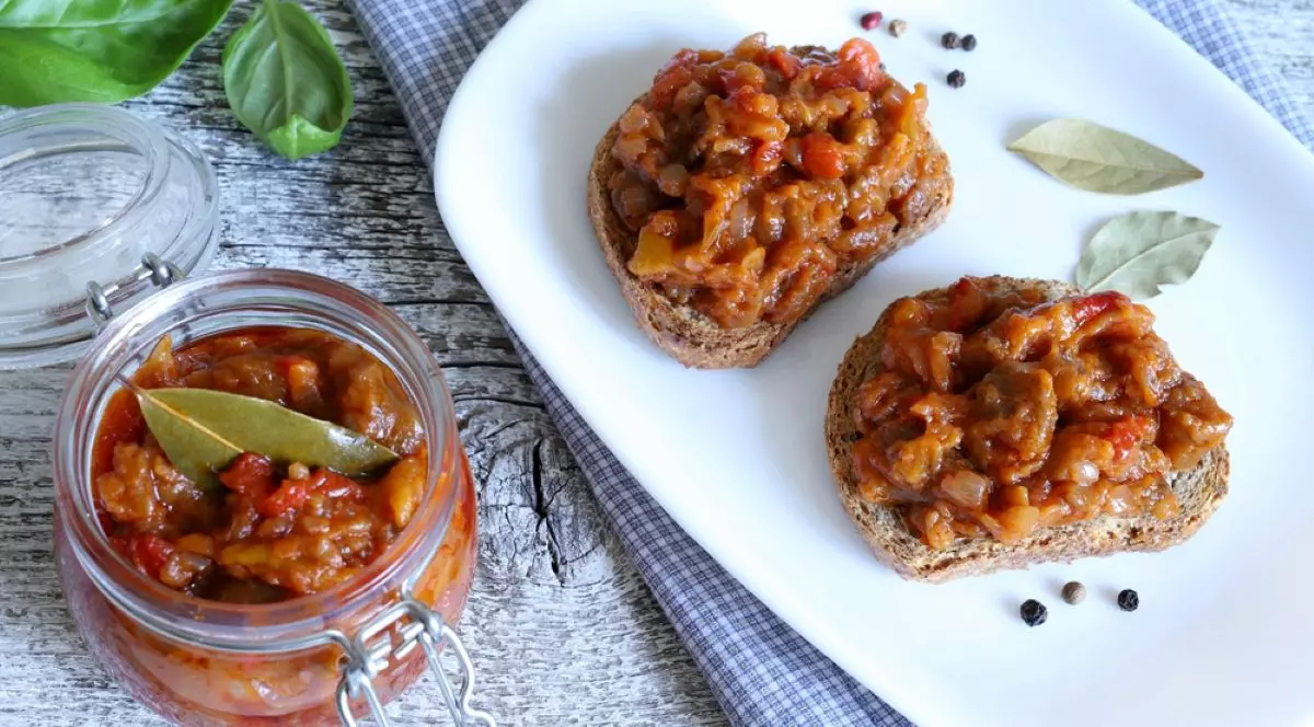 Cum se păstrează zacusca după deschidere si cât rezistă