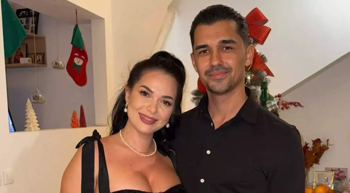 Imagini noi cu Deea Maxer și iubitul Constantin Cataramă. Au petrecut Crăciunul și Revelionul alături de copiii lor