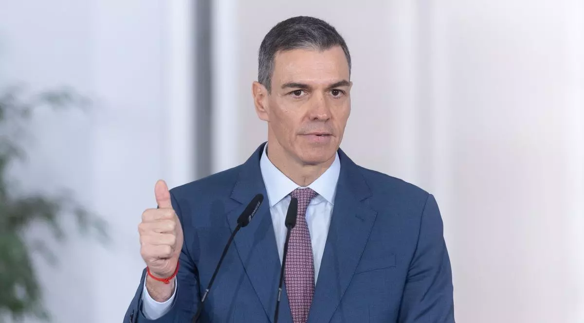 Pedro Sánchez vorbește în timpul unei conferințe de presă organizată la Madrid, Spania, pe 12 ianuarie 2026