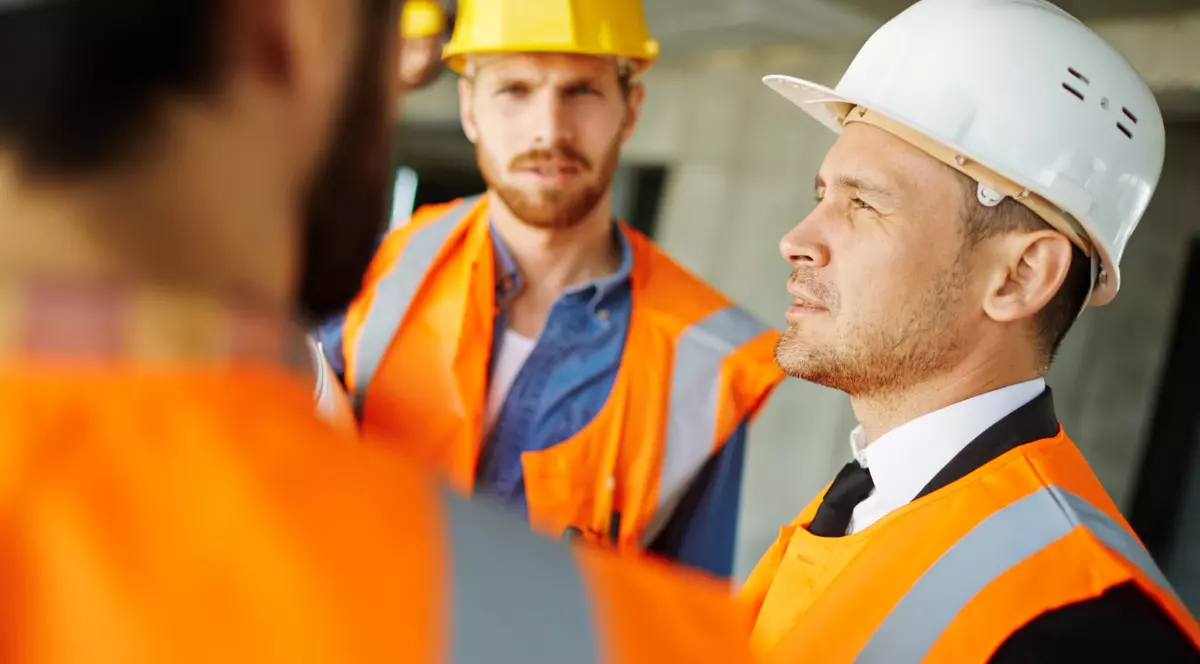 Cum să construiești un mediu de lucru sigur și eficient: Reguli de aur pentru siguranța la job