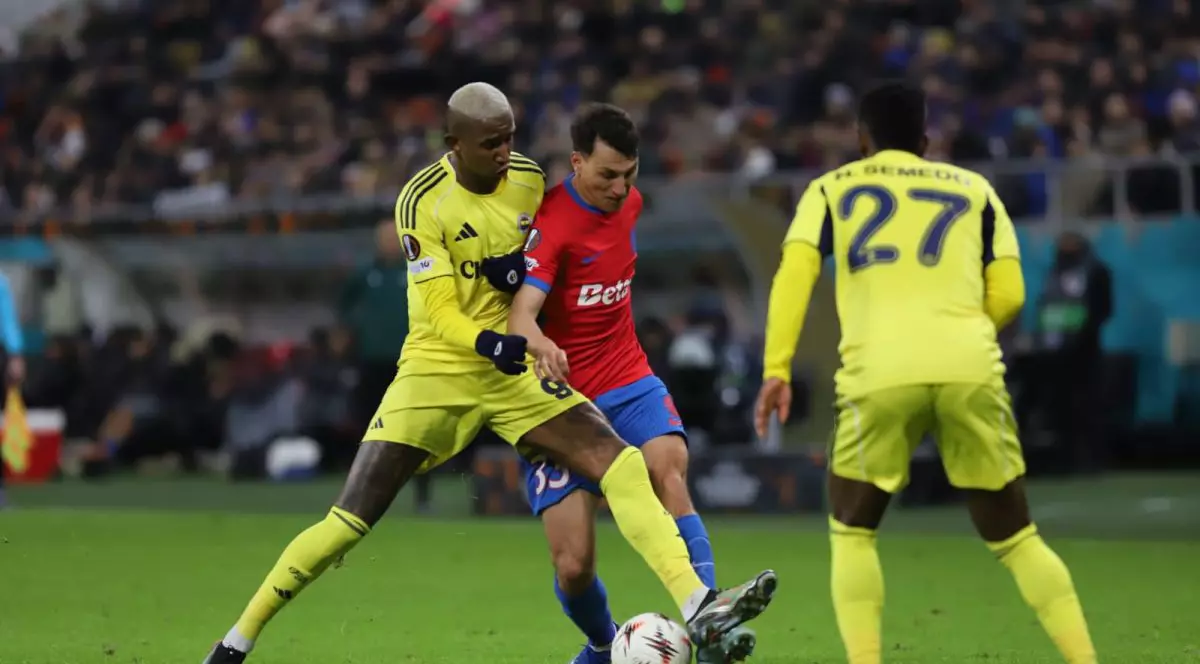 Fază din meciul FCSB - Fenerbahce Istanbul, din Liga Europa, 29 iaunrie 2026