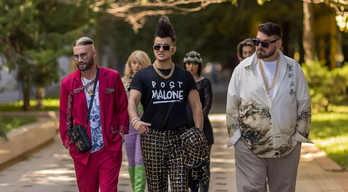 Mihai Bendeac, Vlad Drăgulin și Cosmin Nedelcu (Micutzu) în filmul „Băieți de oraș: Golden Boyz”