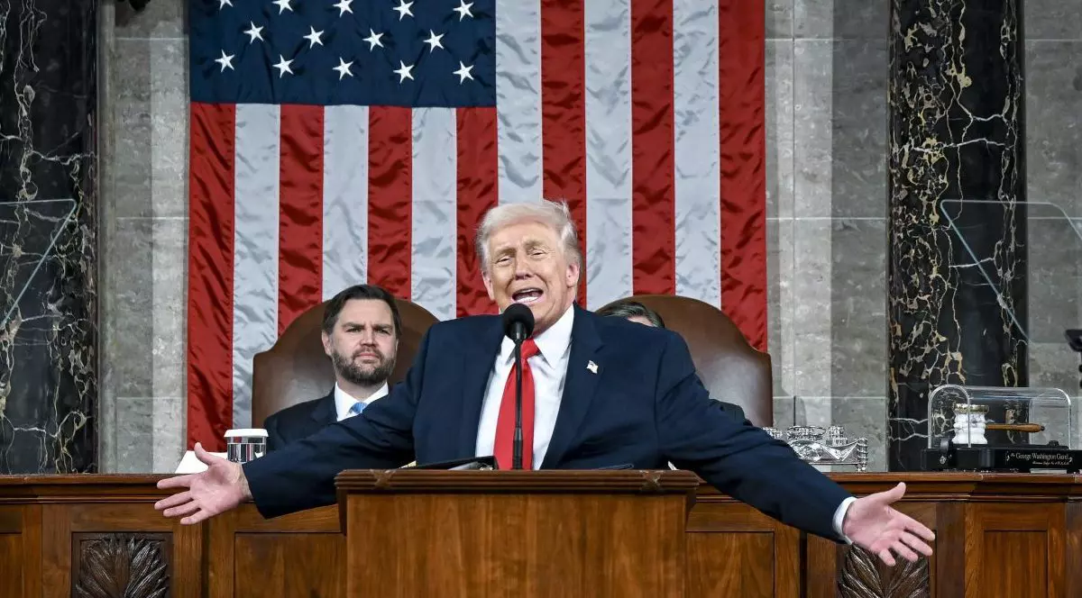 Donald Trump își susține discursul despre Starea Națiunii în fața unei sesiuni comune a Congresului SUA