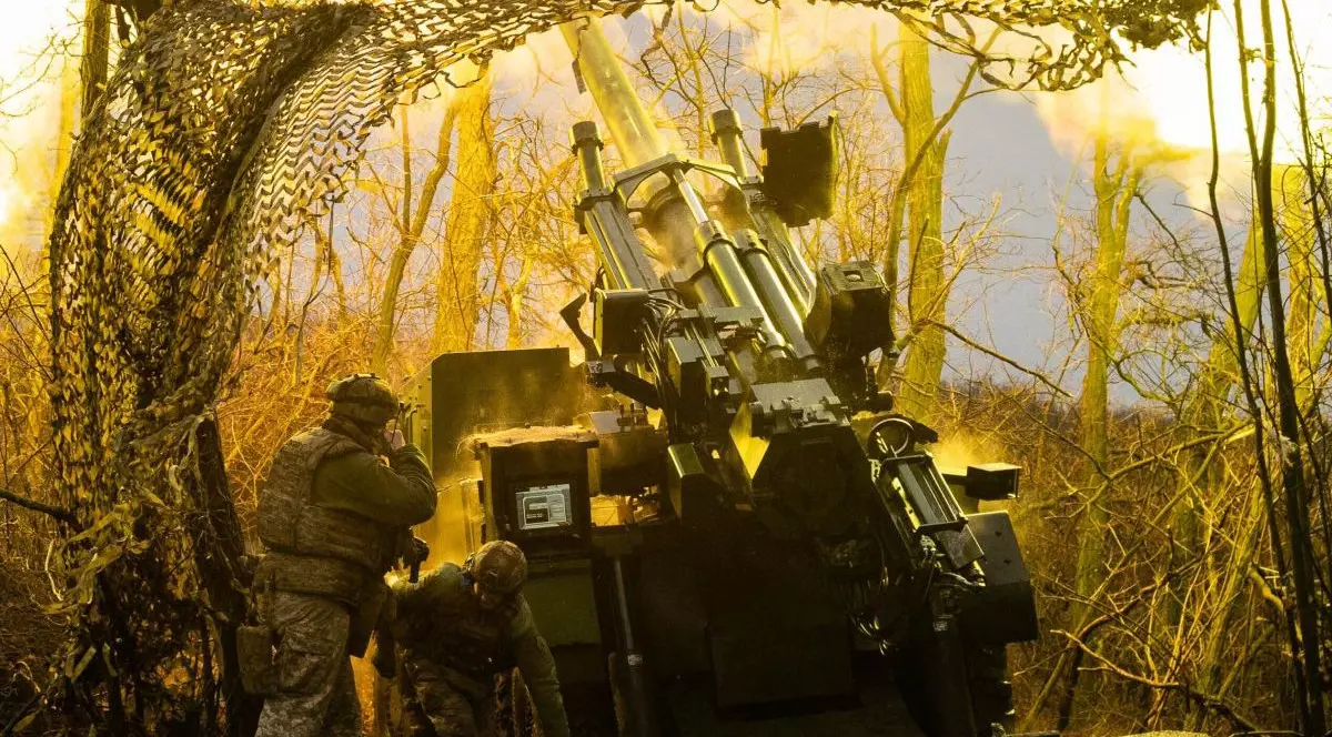 Forțele ucrainene continuă operațiunile de artilerie de-a lungul frontului de est