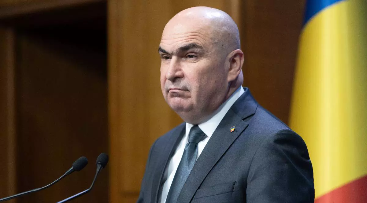 Premierul Ilie Bolojan în timpul unei conferințe de presă