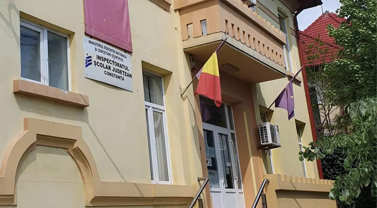 fațada clădirii Inspectoratului Școlar Județean Constanța
