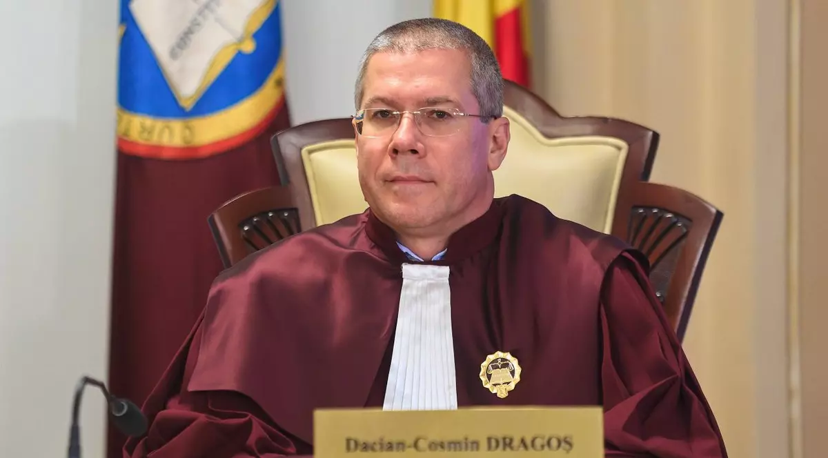 Judecătorul CCR, Dacian Dragoș, a obținut un prim verdict favorabil la Curtea de Apel București