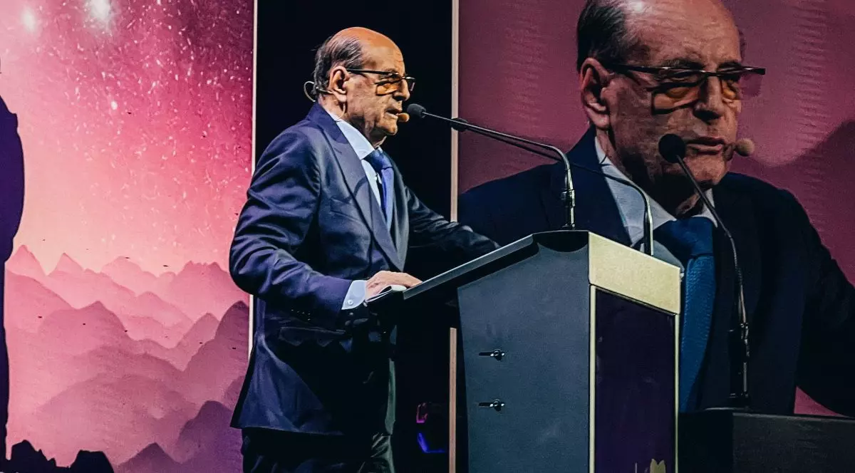 Profesorul Constantin Dulcan la Gala Premiilor Literare Bookzone