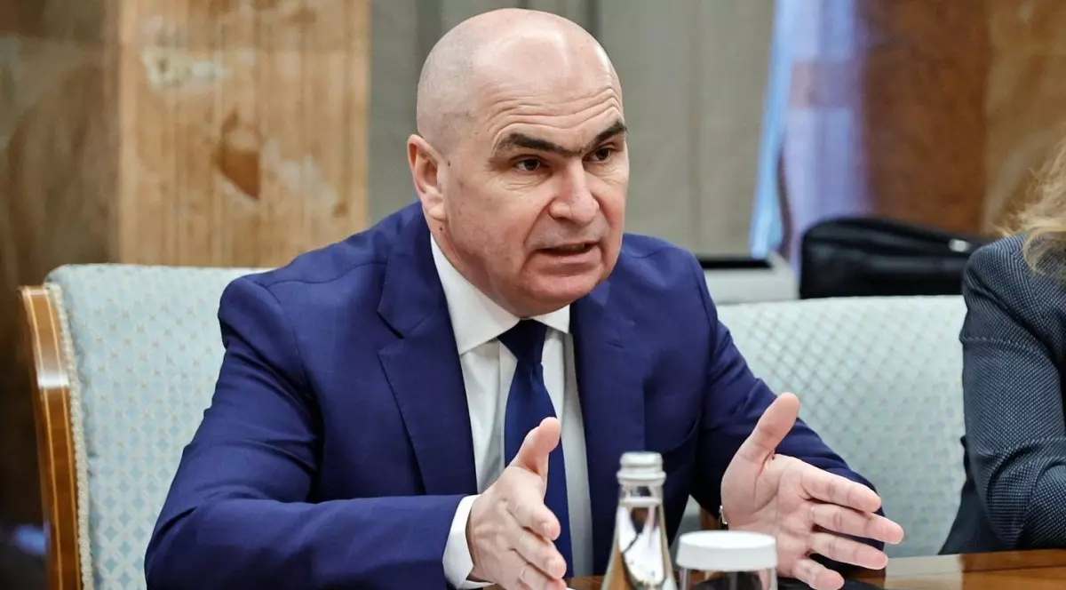 Rectorii spun că Ilie Bolojan nu a vorbit cu ei despre tăierea sporului de doctorat „Nici măcar nu s-a pronunțat cuvântul doctorat”