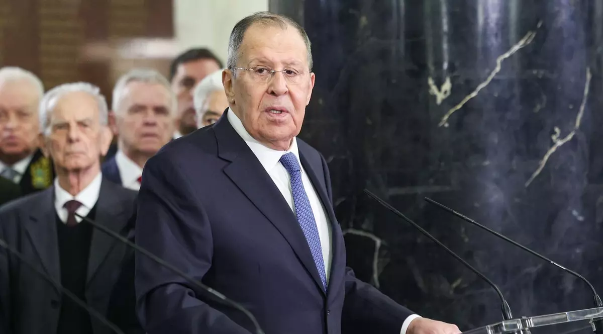 SergheI Lavrov și alți diplomați din Ministerul rus de Externe Foto: Profimedia