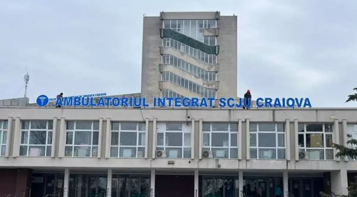 fațada ambulatoriului integral al Spitalului Clinic Judeţean de Urgenţă Craiova