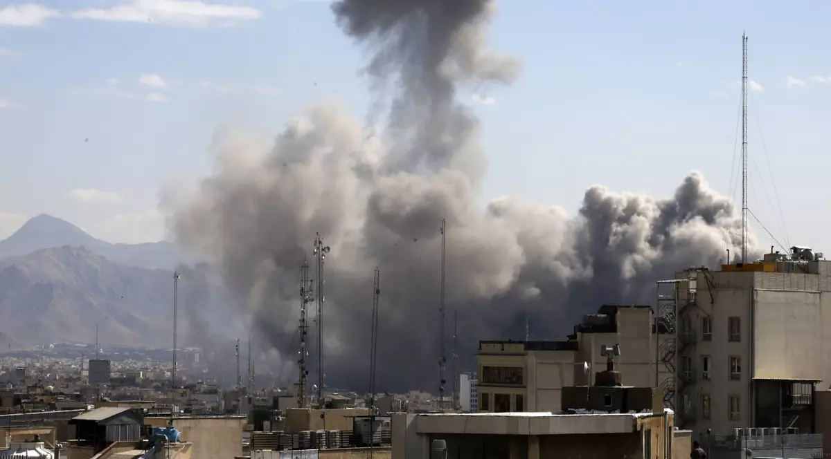 Imagine de la bombardarea Teheranului de către Israel și SUA. Foto: Imago Images