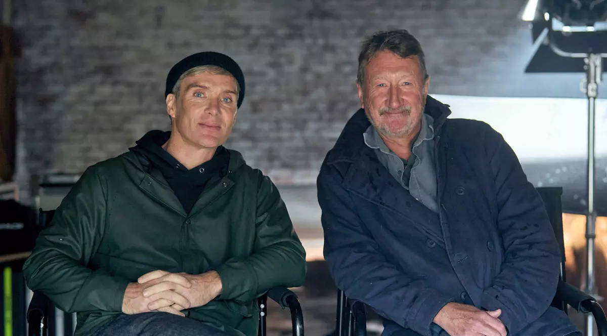 Cillian Murphy și Steven Knight pe platourile de filmare ale noului film CNetflix: Peaky Blinders. Foto: Profimedia