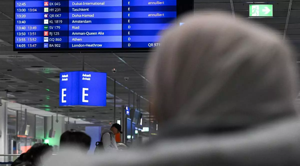 Toate avioanele din și spre Doha au fost anulate, în imagine se vede un tabel cu ceea ce ar fi trebuit să fie mersul aeronavelor într-o zi normală