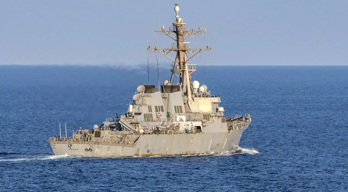 Imagine cu caracter ilustrativ Distrugătorul american USS O'Kane efectuează un tranzit prin Strâmtoarea Hormuz în noiembrie 2021. Foto: Profimedia