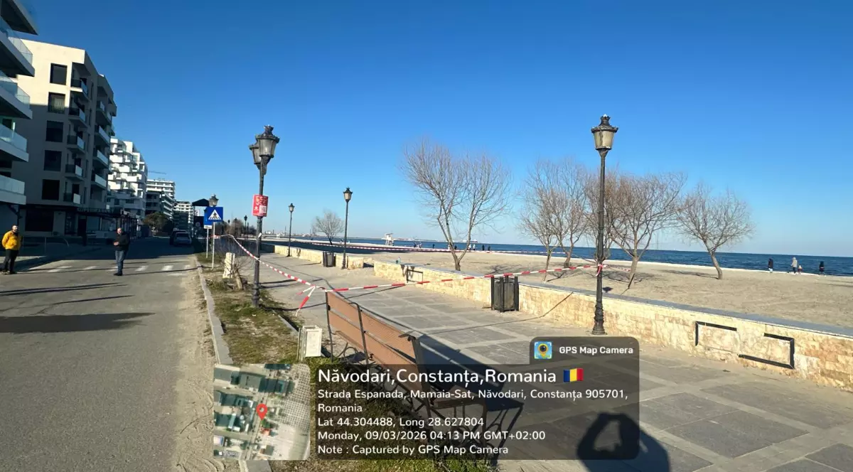 O plajă din Năvodari unde a fost descoperit un rezervor ilegal de gaz îngropat în nisip, perimetrul a fost izolat