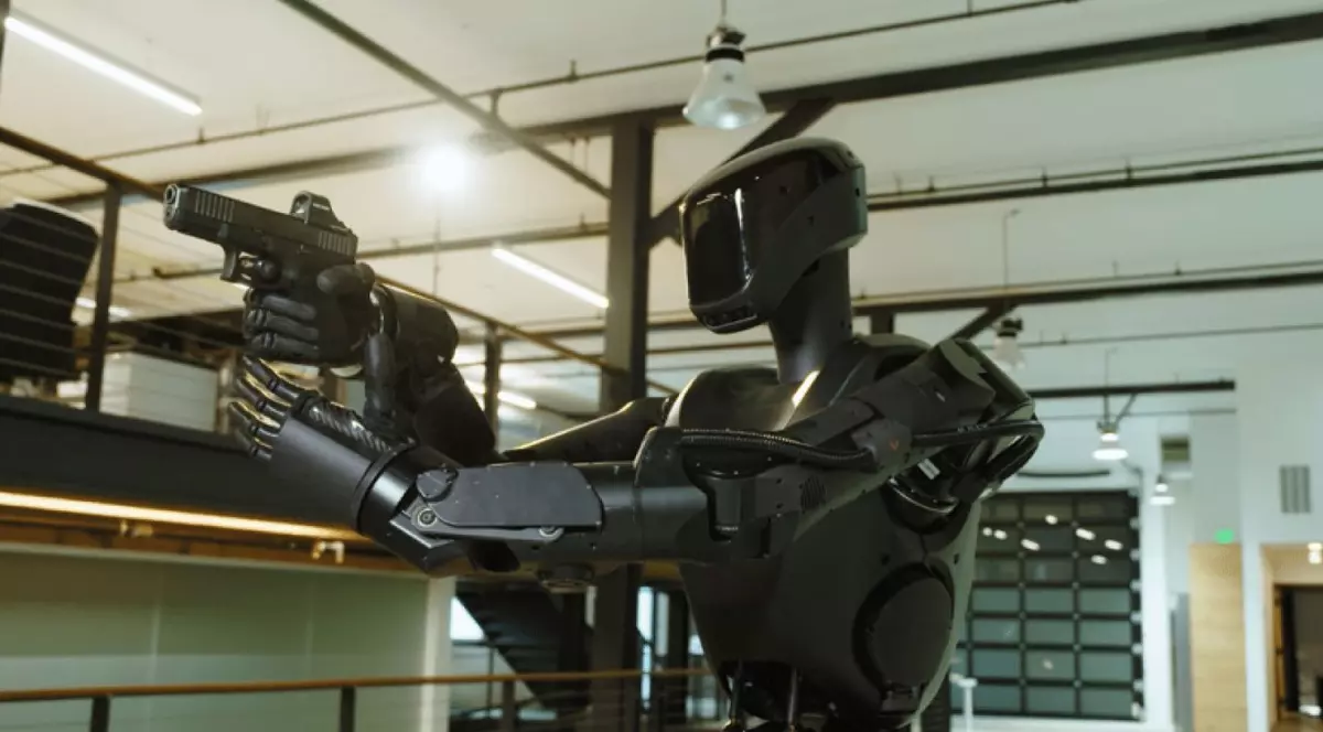 Soldatul robot umanoid Phantom MK-1 Foto: X @United24media