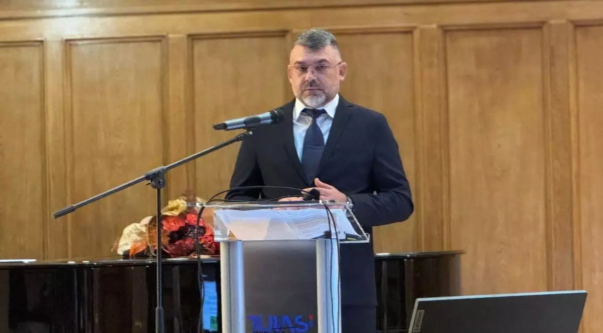 Costel Grojdea vorbește în cadrul unei conferințe de presă la Inspectoratul Teritorial de Muncă Iași, 16 octombrie 2025