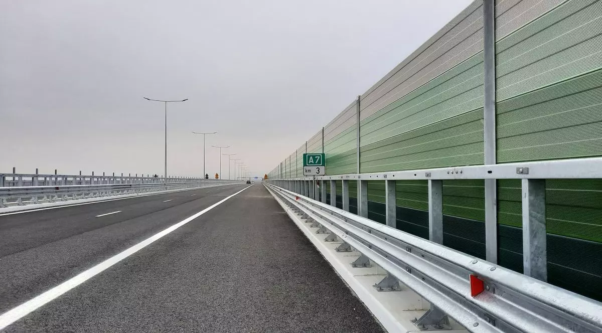 Imagine de pe Autostrada A7, pe varianta ocolitoare Bacău, martie 2026