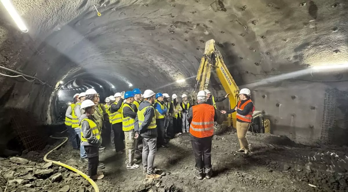 Lecție predată studenților de la construcții din Timișoara într-un tunel de pe sectorul A1 Margina – Holdea, aprilie 2026