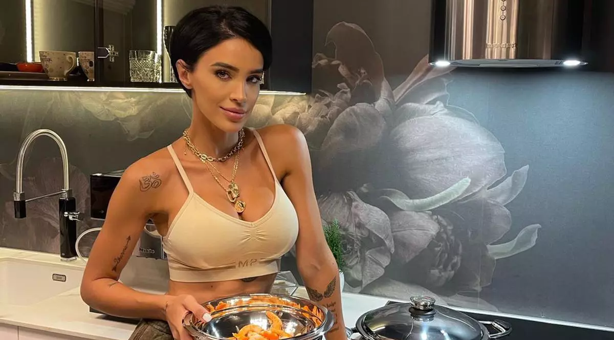 Adelina Pestrițu gătește