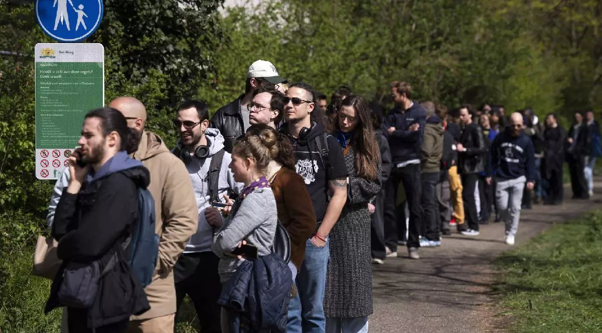 Maghiarii au stat la cozi ca să-și poată exprima votul la alegerile din Ungaria din 2026