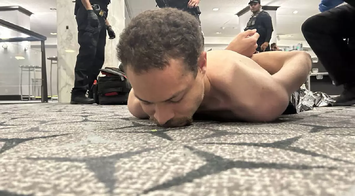 Atacatorul care a tras focuri de armă la Cina Corespondenților de la Casa Albă, sâmbătă seara, a fost identificat ca fiind Cole Allen din Torrance, California