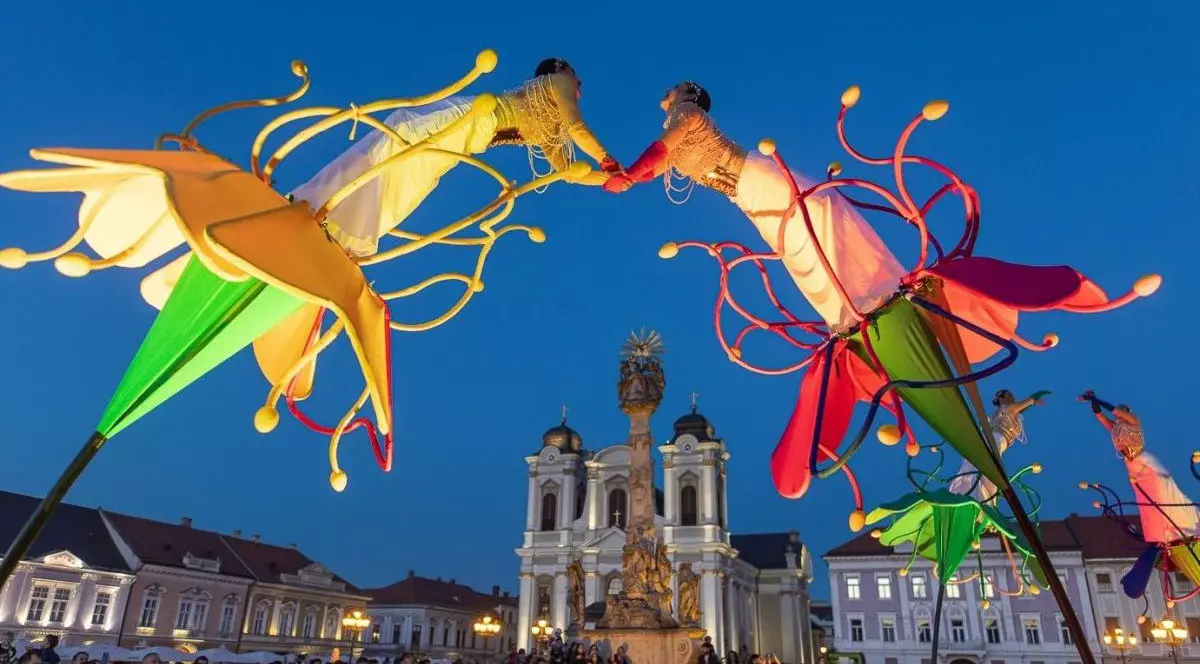 Un spectacol are loc la Timișoara, la târgul de Paște, aprilie 2026