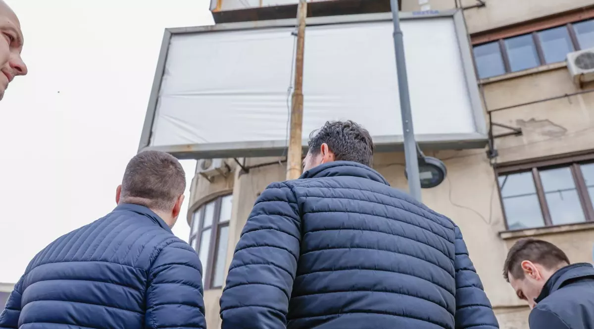 Ciprian Ciucu vrea să scape Bucureștiul de stâlpii vechi de iluminat, care nu mai pot fi folosiți