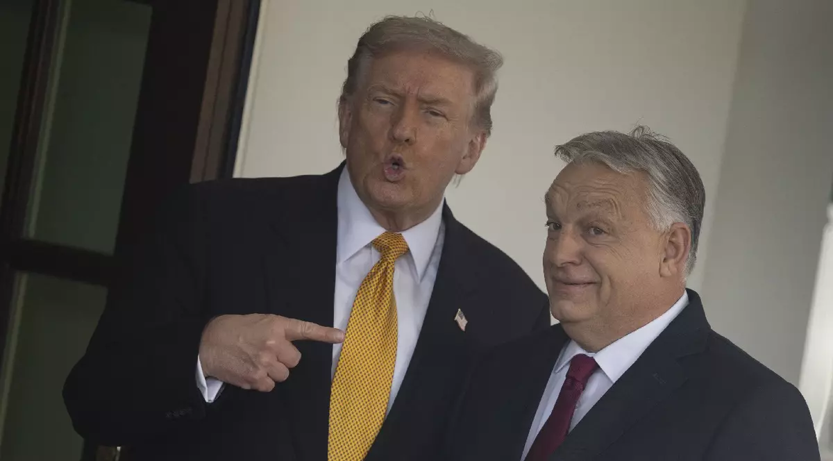 Președintele Statelor Unite, Donald Trump, îl întâmpină pe prim-ministrul ungar, Viktor Orban, la Casa Albă din Washington DC, 7 noiembrie 2025.