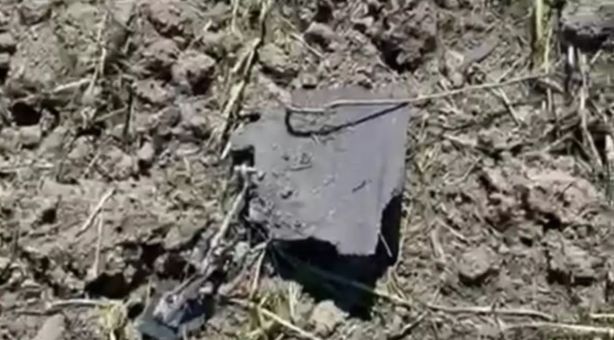 Fragmente din drona prăbușită la Tulcea. Foto Antena 3 CNN.