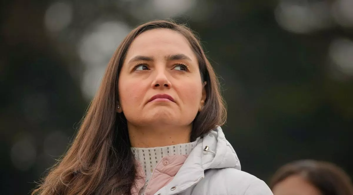 Anamaria Gavrila, presedinta a Partidului Oamenilor Tineri (POT), participa la un protest organizat de Alianta pentru Unirea Romanilor (AUR), in Bucuresti, sambata, 1 martie 2025.