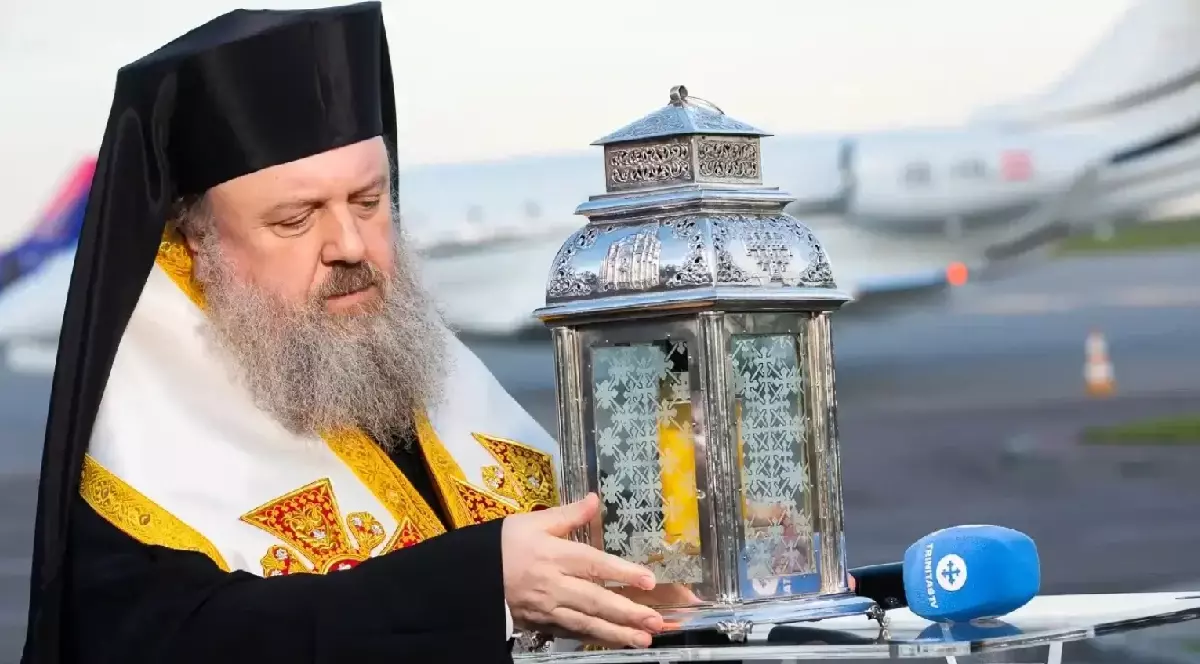 Sfânta Lumină de la Ierusalim urmează să fie adusă sâmbătă