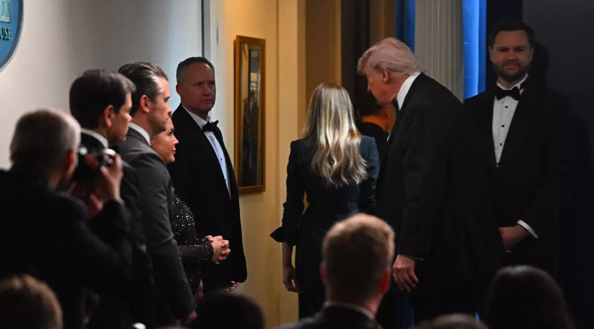 WASHINGTON, D.C., STATELE UNITE – 25 APRILIE: Președintele SUA, Donald Trump, a susținut o conferință de presă la Casa Albă din Washington, D.C., la scurt timp după un incident armat petrecut în cadrul Cinei Corespondenților de la Casa Albă, care a avut loc la Washington, D.C., pe 25 aprilie 2026.