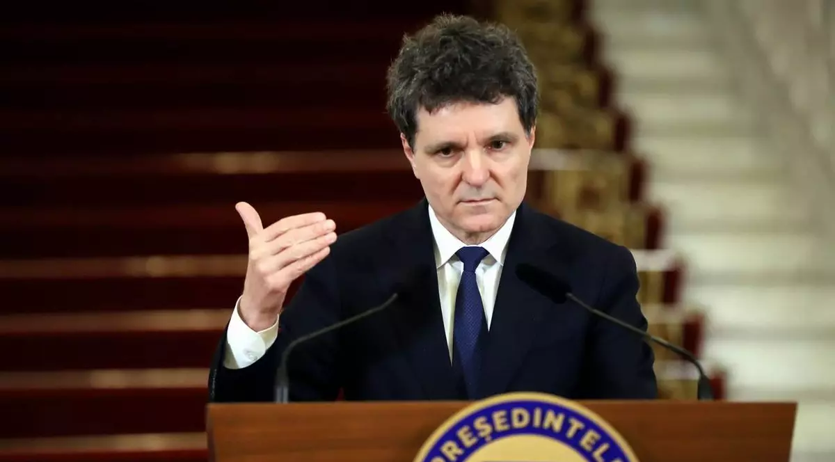 „Calm și vom trece prin asta”. Nicușor Dan, fără concluzii după ce PSD a decis retragerea miniștrilor din Guvern