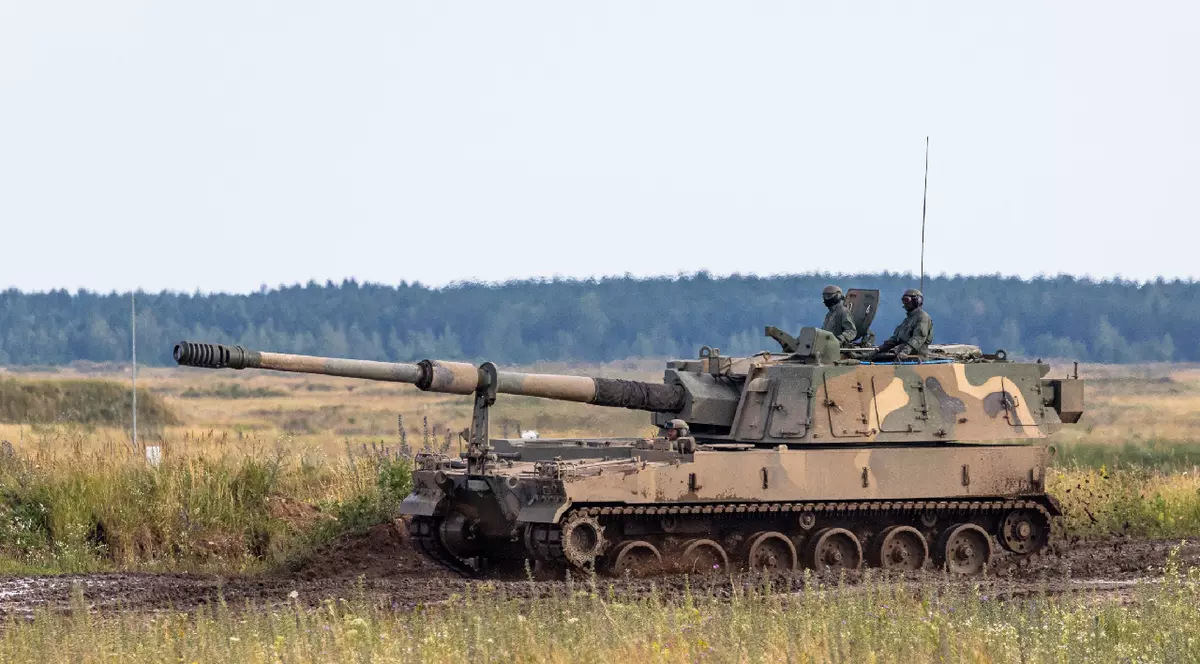 Obuzier K9 thunder, un obuzier avansat de 155 mm, întărește flancul estic al NATO și apărarea poloneză. Un element cheie în fața conflictului din Ucraina, un simbol al puterii și descurajării