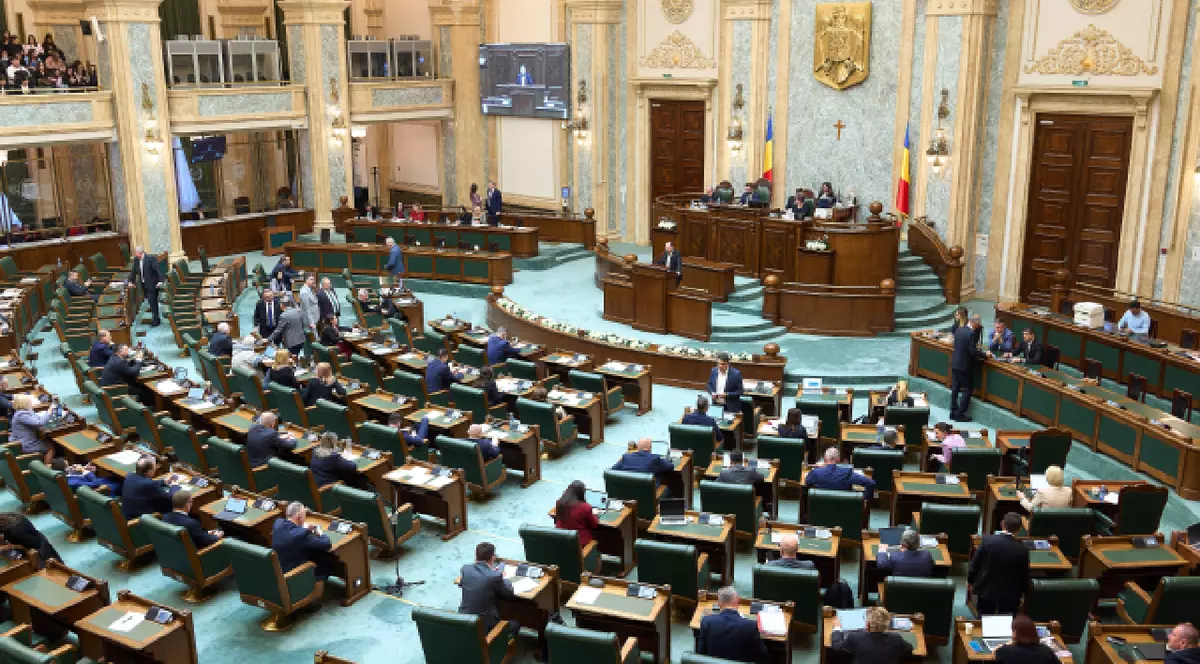 București, România. 30 martie 2026: Moțiunea depusă împotriva Dianei Buzoianu, ministrul Mediului, Apelor și Pădurilor, de către Alianța pentru Unirea Românilor (AUR)