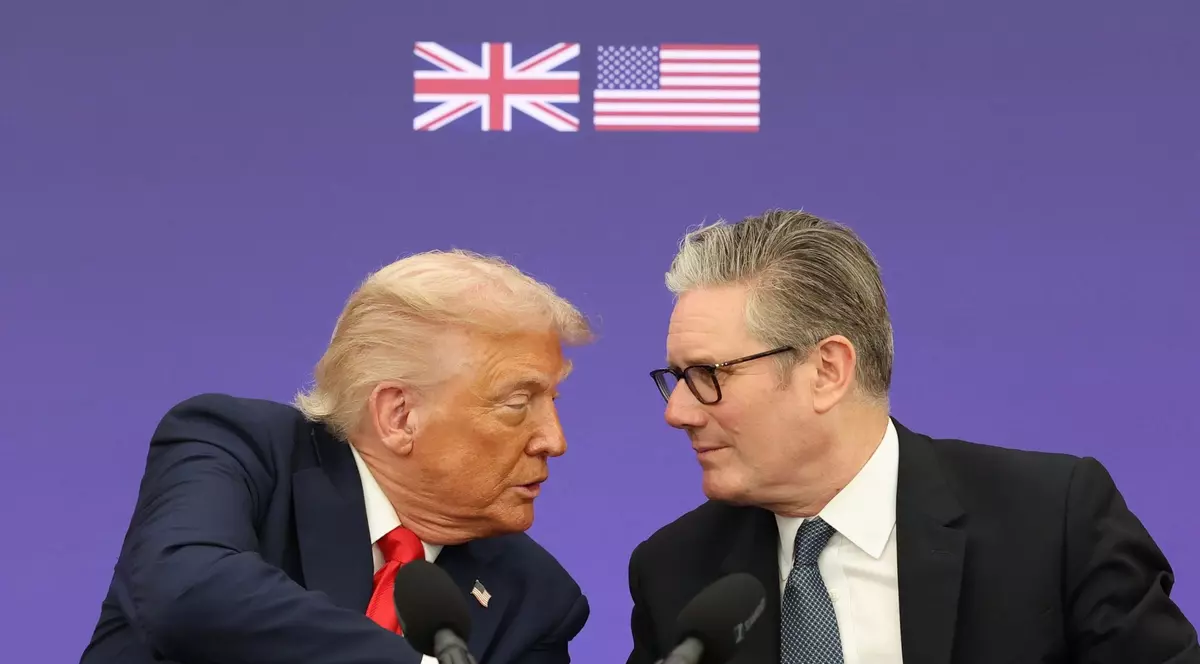 Septembrie 2025 - Donald Trump (stânga) și Keir Starmer anunță un acord între SUA și Marea Britanie. Imagine cu caracter ilustrativ Foto: Hepta
