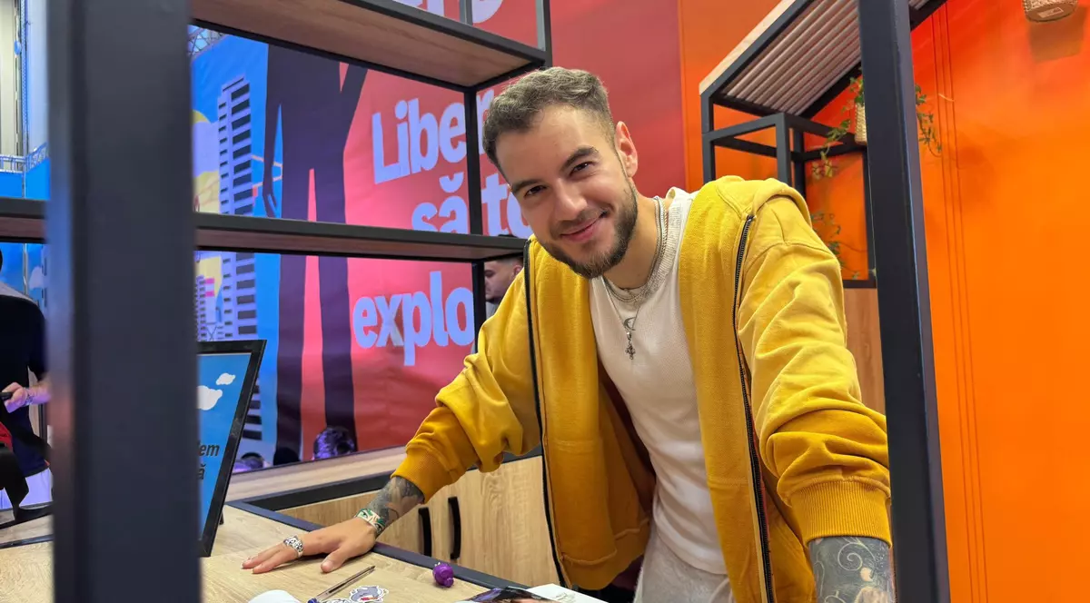 Theo Zeciu la standul ING de la East European Comic Con 2026