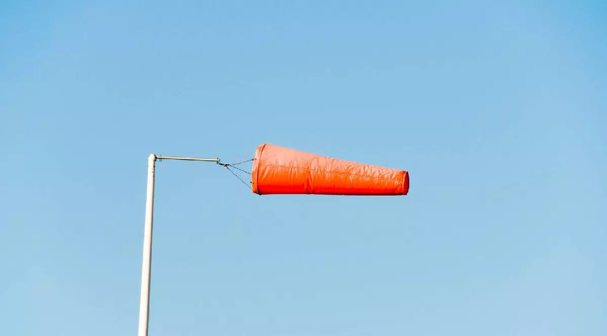 Cod portocaliu de vânt foarte puternic