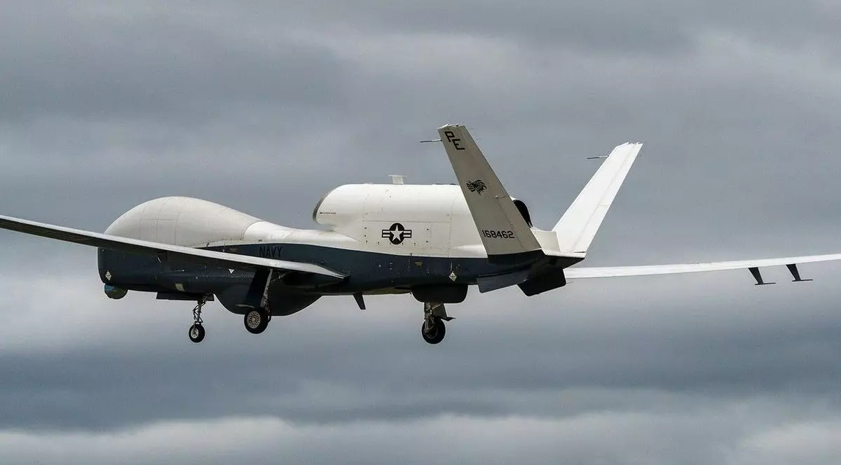 Vehicul aerian fără pilot MQ-4C Triton de mare altitudine și lungă durată al Marinei SUA. Foto Profimedia