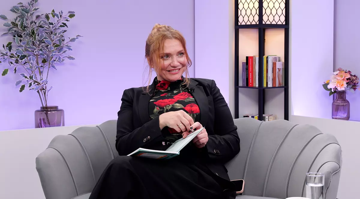 Cristina Cioran a împlinit 49 de ani și e din nou studentă. Ce facultate va urma vedeta