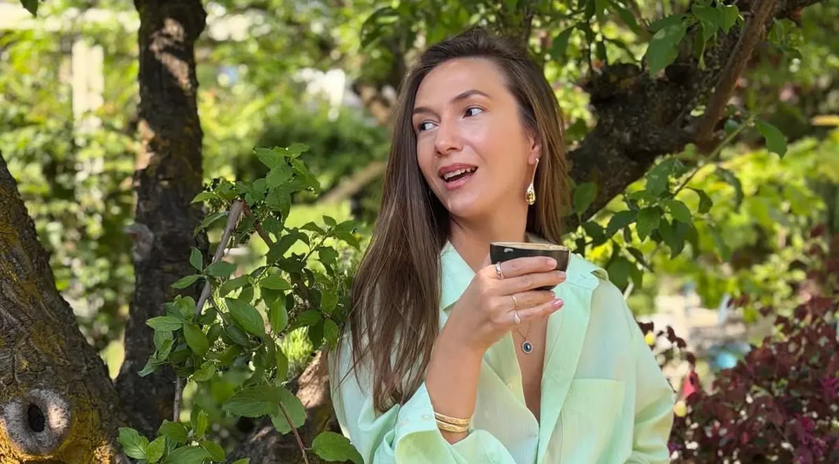Adela Popescu