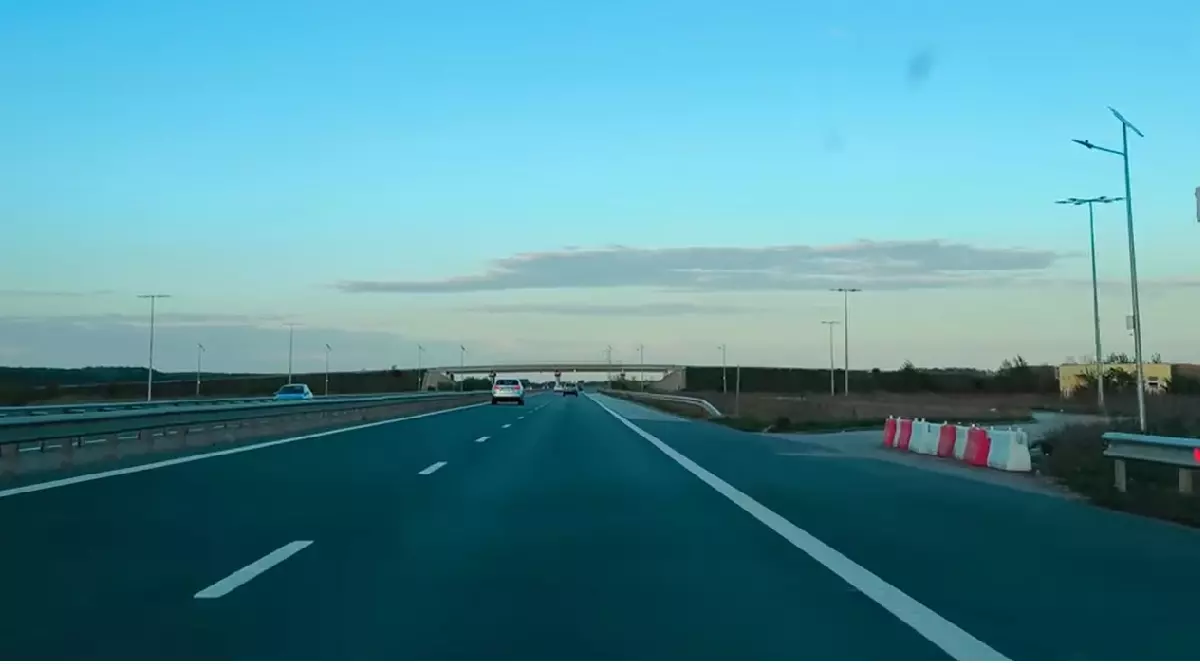 Aproximativ 60 de kilometri de pe Autostrada A3 București - Ploiești sunt parcurși fără nicio benzinărie sau toaletă funcțională.