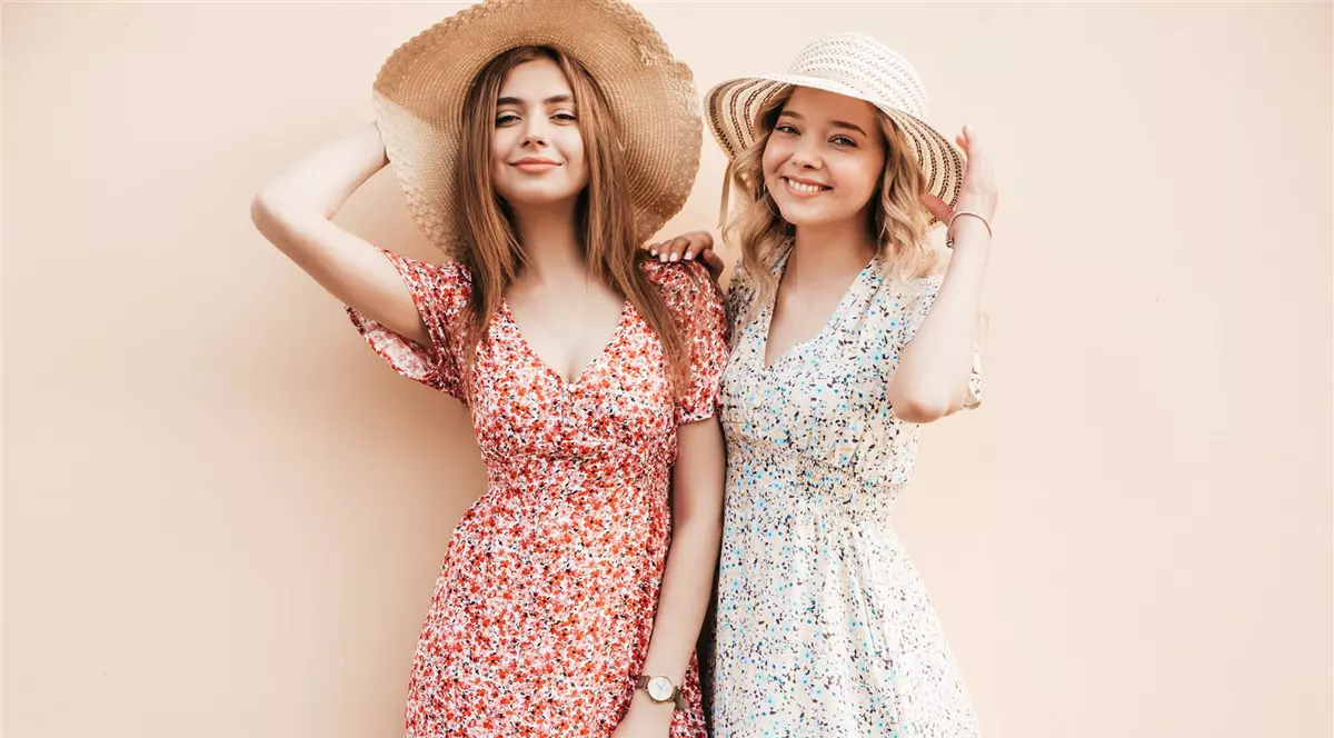 Ce accesorii transformă complet o colecție de rochii dama simple?