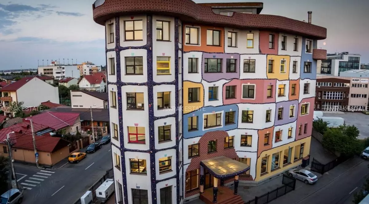 cea mai colorata cladire din bucuresti