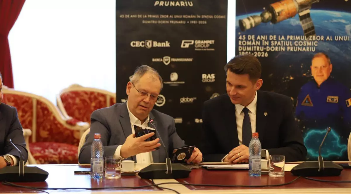 Dumitru Prunariu și președintele Senatului, Mircea Abrudean