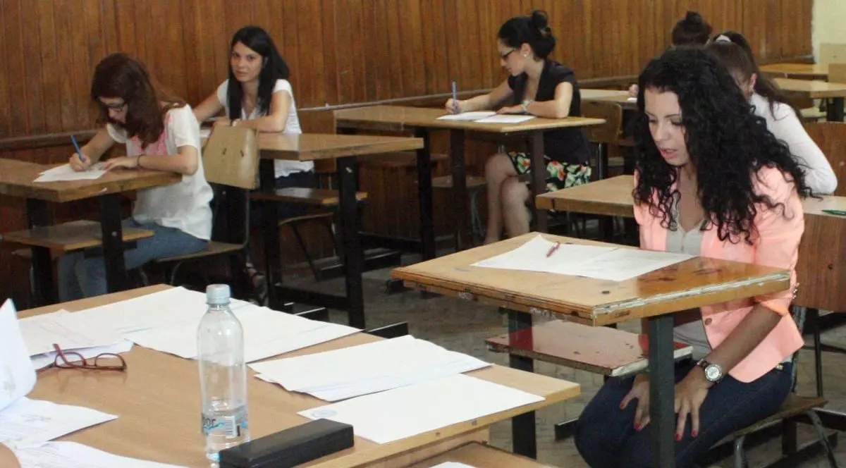 Elevi care sustin examenul de Bacalaureat. Imagine cu caracter ilustrativ. Foto: Hepta.