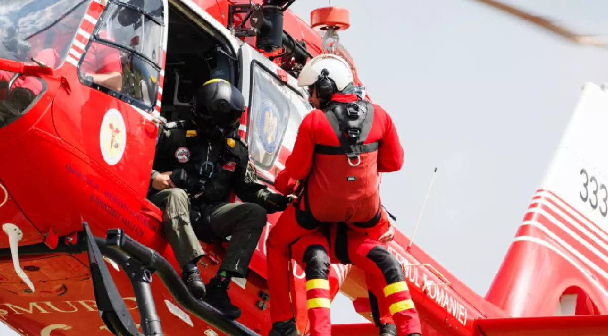 elicopter smurd în timpul unei misiuni